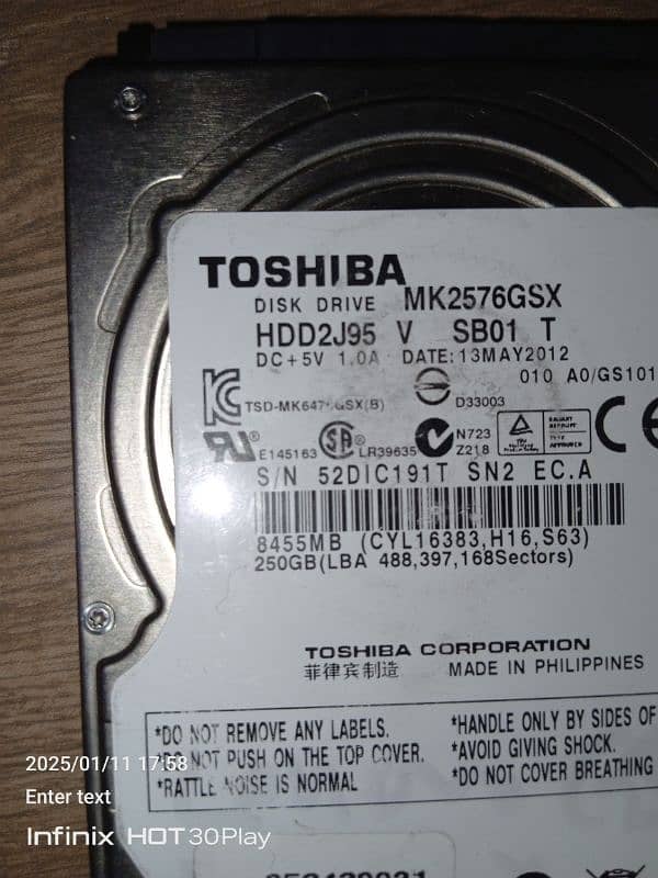 250 Gb hard drive with more than 30 game inside 3