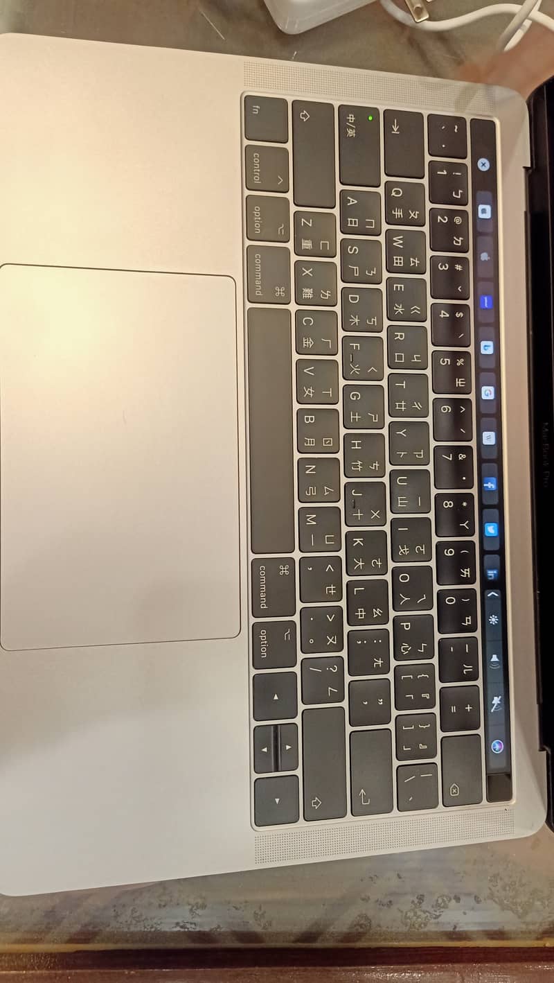 Apple Laptop MacBook Pro 2017,13''TouchBar, Core i5,16GB RAM,256GB SSD 4