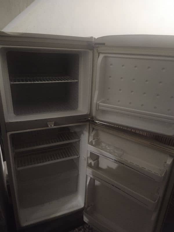 Haier fridge good condition 1