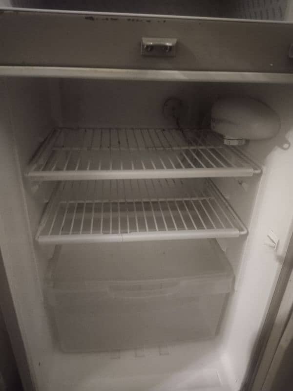 Haier fridge good condition 4