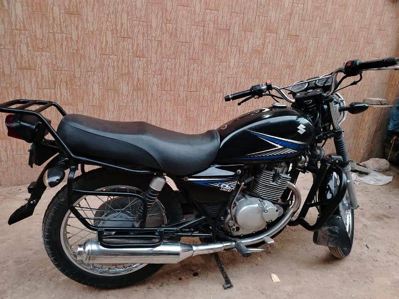 Suzuki GS150 5