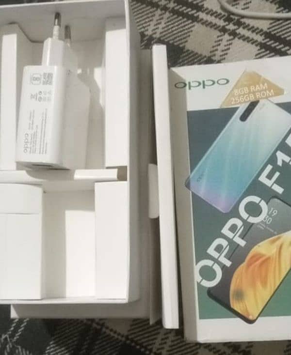 oppo F15 mobile for sale 8 ram 256 memory urgent sale 5