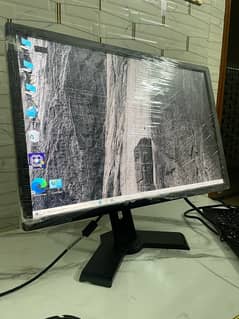 Dell 24 inch monitor IPs in fresh condition