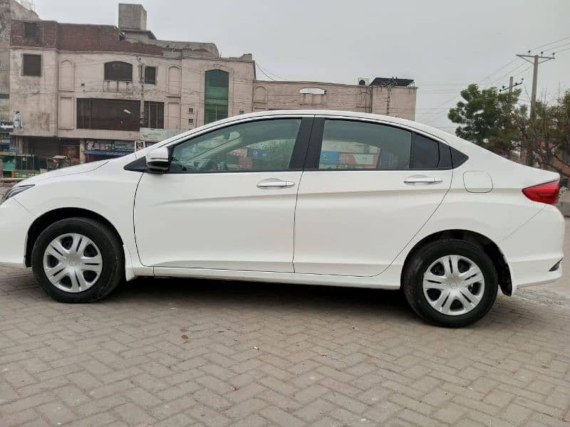 Honda City 2022 1.5 CVT Automatic Total Genuine 4