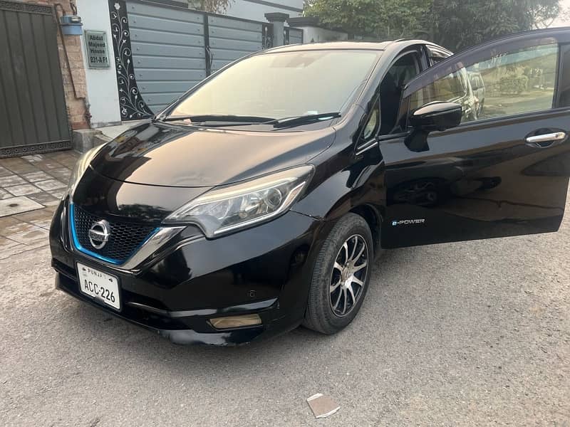 Nissan Note E Power 2017 0