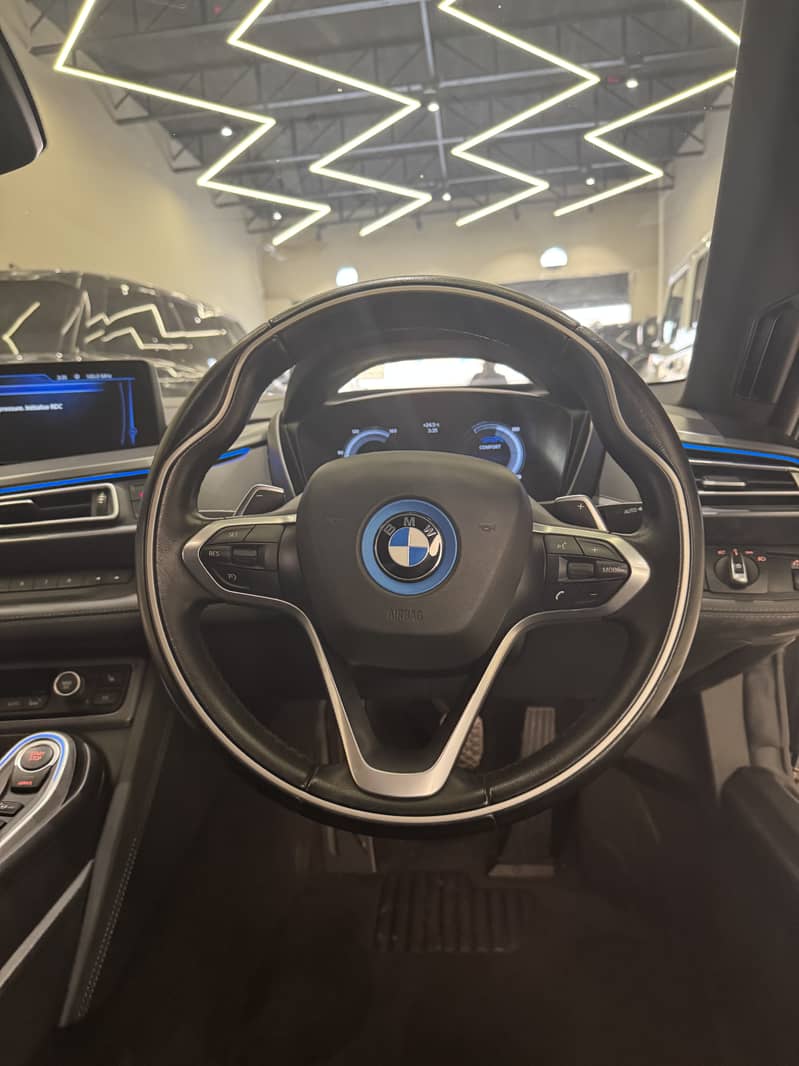 BMW i8 5