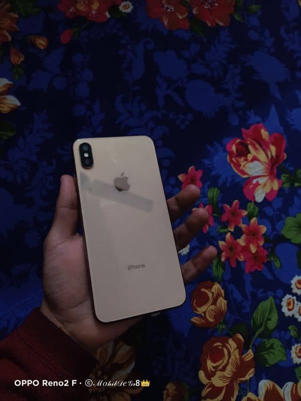 iPhone Xs Max PTA Approved Gold Color LLA model in lush condition 2