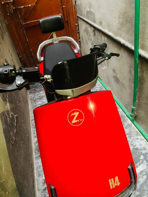 Electric Scooter Z Evee H4 6