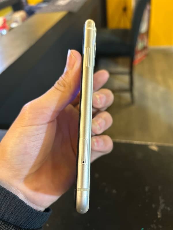 iphone 11 non pta 10/9.5 condition 5