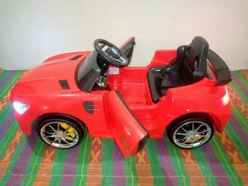 Kids Electric Car O3358O8816O Call/ Whatsap for video. Brand New 2