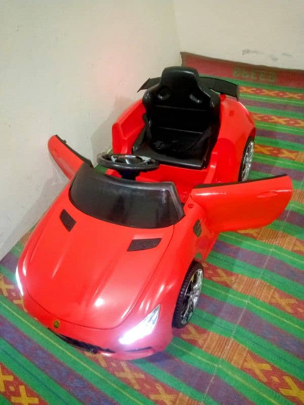 Kids Electric Car O3358O8816O Call/ Whatsap for video. Brand New 11