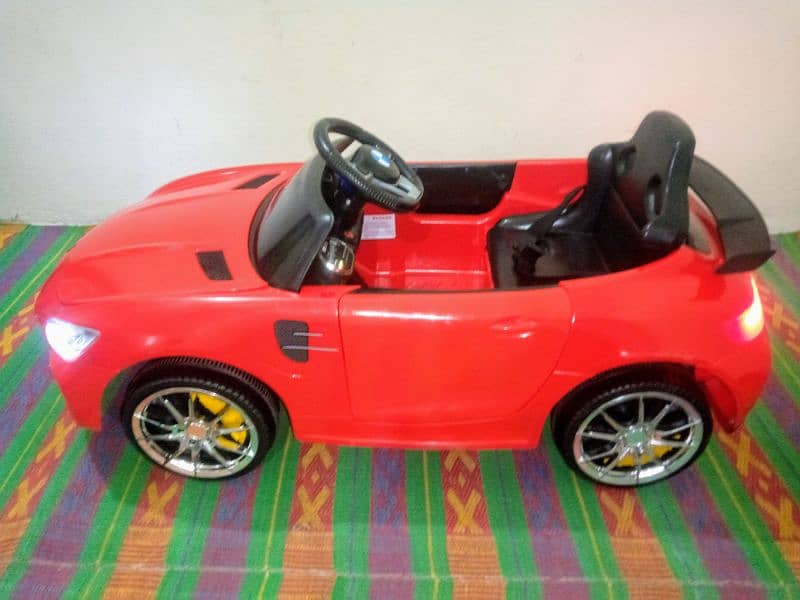 Kids Electric Car O3358O8816O Call/ Whatsap for video. Brand New 12