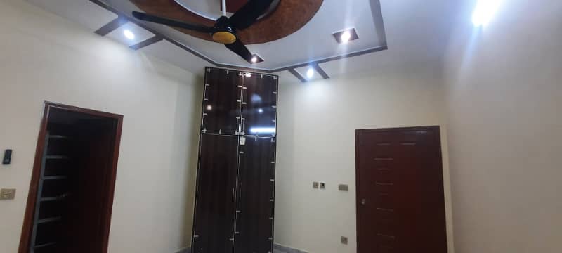 20MARLA UPPER PORTION AVAILABLE FOR RENT AT PRIME LOCATION IN KHAYABAN-E-AMIN D BLOCK 8