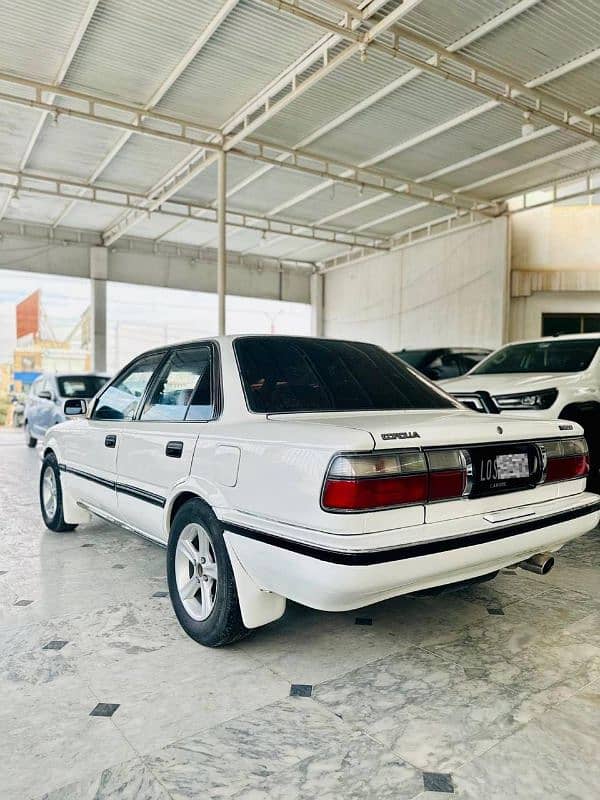 Toyota Corolla 1991 3