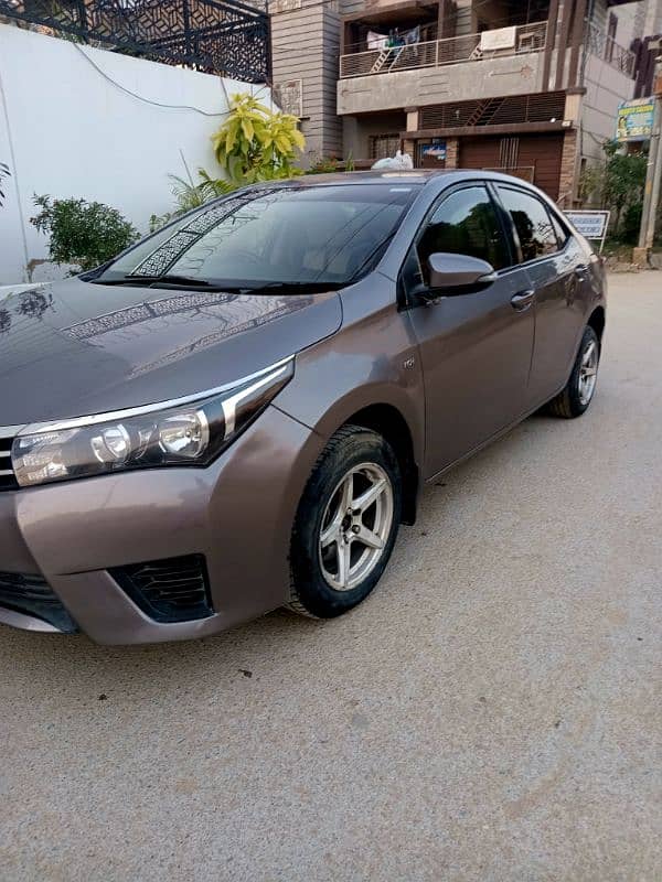 Toyota Corolla GLi Automatic 1.3 2016 – Urgent Sale in Karachi 5