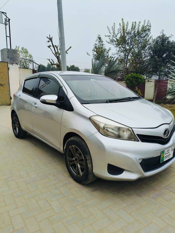 toyota vitz 12/16 urgent sale 14