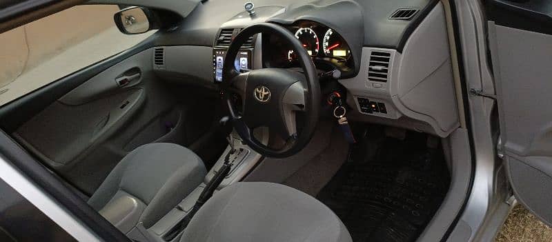 Toyota Corolla Axio 2012 4