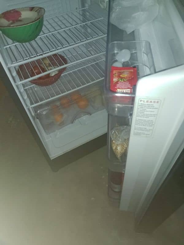 Dawlance fridge 0