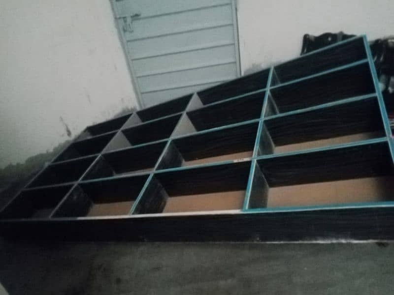 urgently sale rack size length 8 foot width 4 foot 1