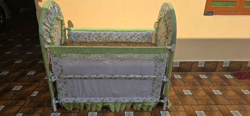 Baby cot 1