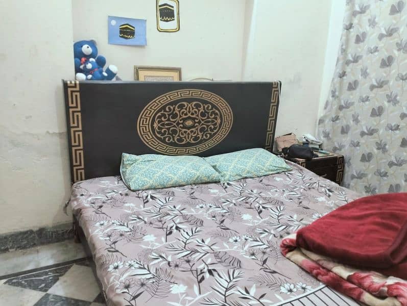 home use bed in good condition 0