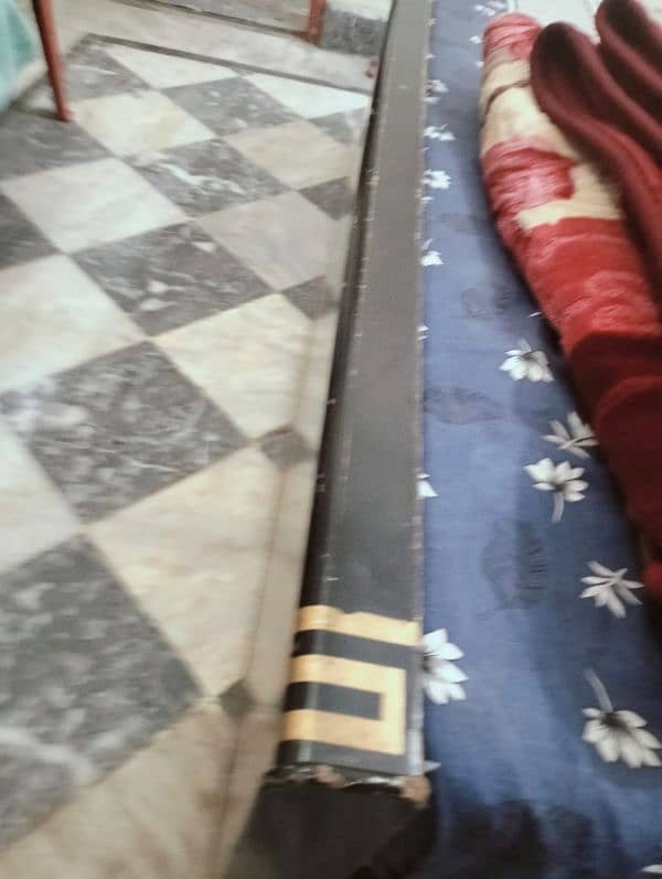 home use bed in good condition 3