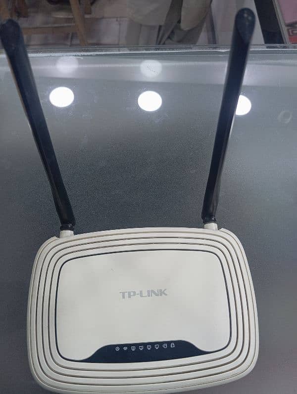 TP Link WiFi Router with Oneo 2