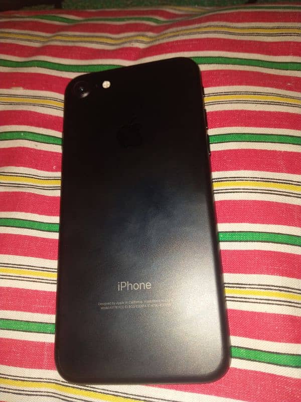 iphone 7 cadshion 10/10 non pta abroved all ok finger bi chalta h 2