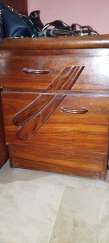 Bedroom set (seshim patex wood) 7