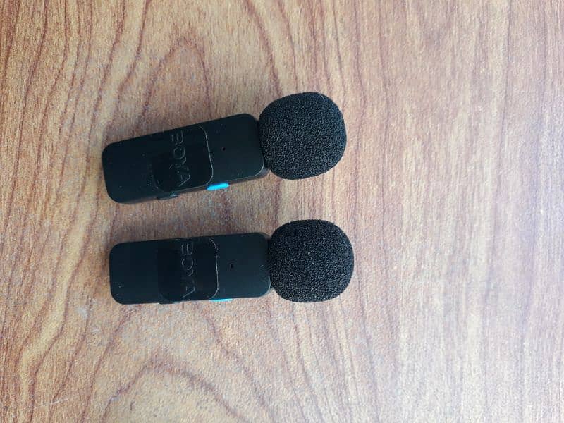 BY - V20 Ultracompact 2.4 Ghz wireless Microphone 3