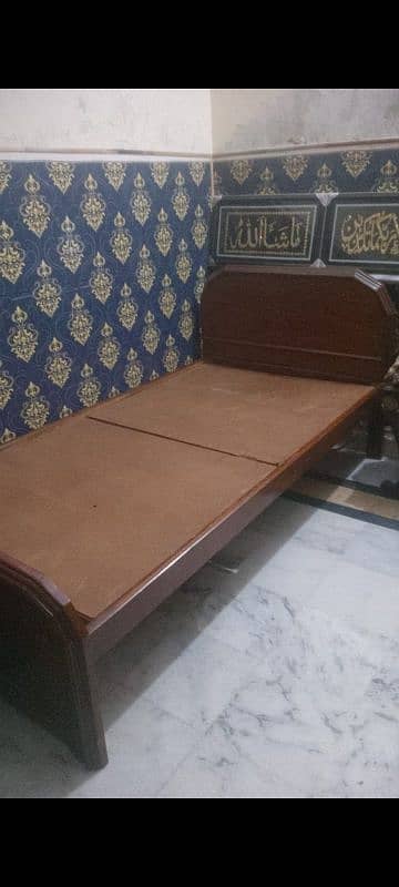 single bed wooden 0