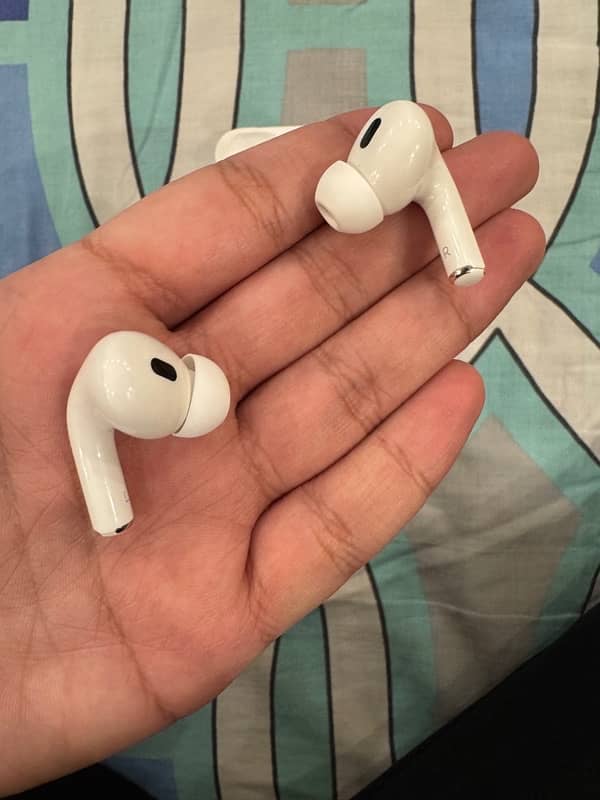 AirPods Pro 2nd gen lightning original 100% 2