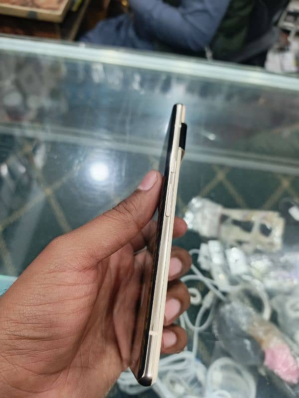 Pixel 6pro 12 gb ram 5