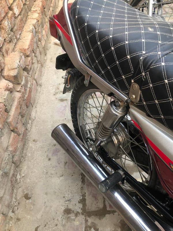 Kawasaki GTO 125 NUMBER PAR HAI BIKE FILE full company hai 6