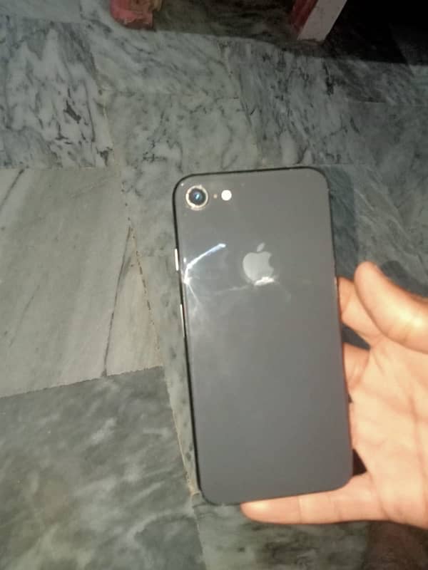 iPhone 8 best condition all ok set 0