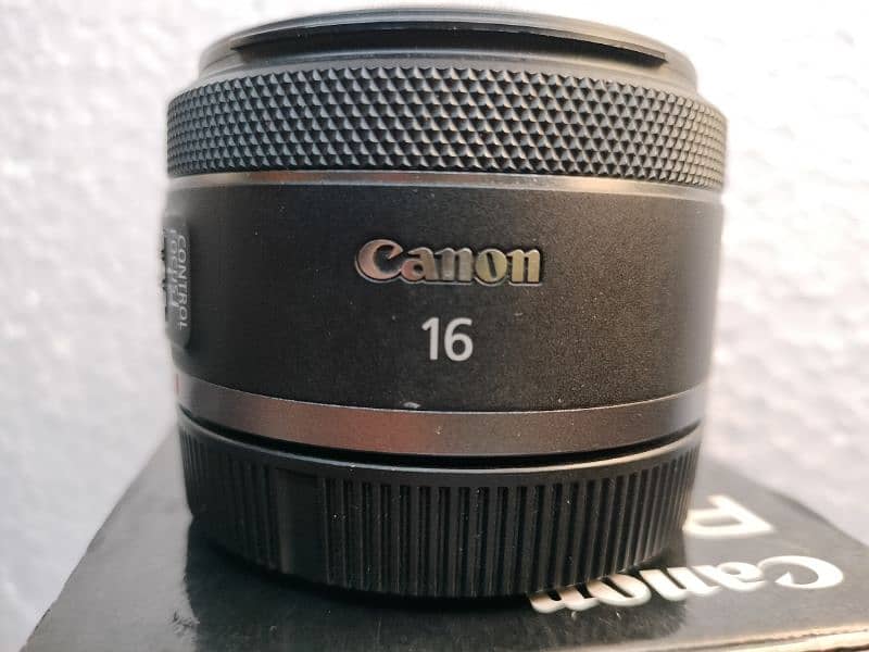 canon RF  16mm f2.8 STM 1