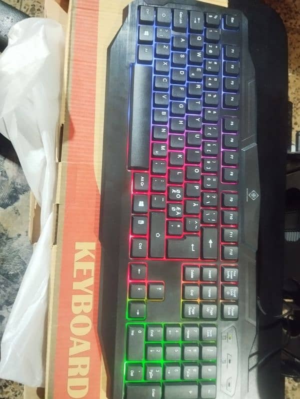 Gaming keyboard full RGB lights. . . just dupher me purchase kara tha. 0