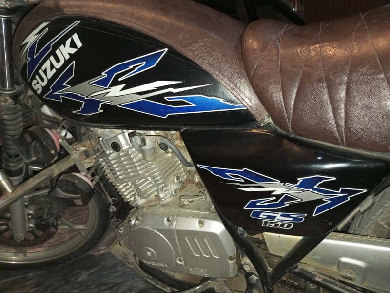 Suzuki gs150 1