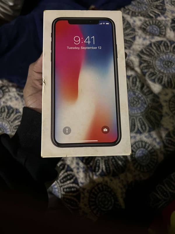 iPhone X 64 gb with box 1