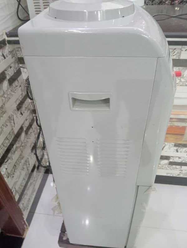 Orient water  Dispenser in very good condition 2