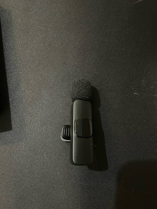 k9 wireless mic for sale android  and ios both 3