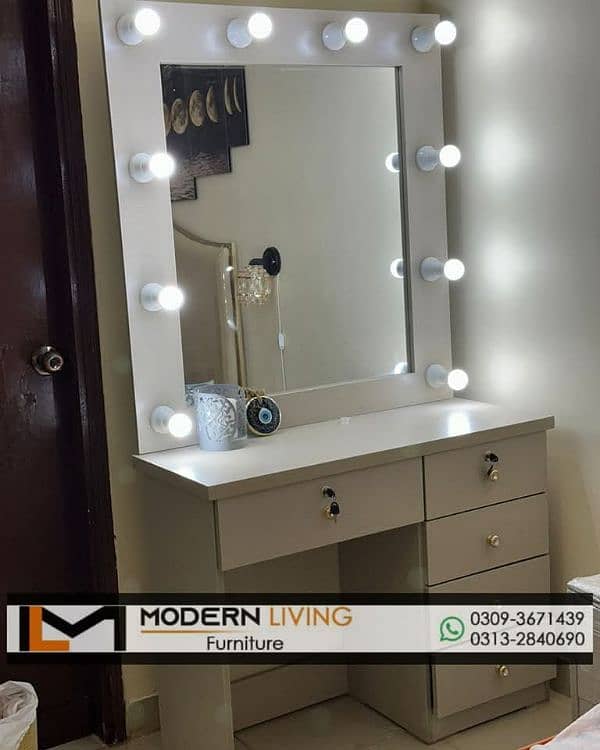 Dressing Tables Round Mirror With Lights best Quality 9