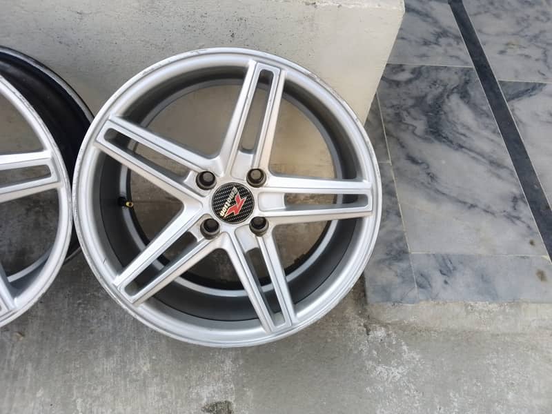 Star alloy rims 0