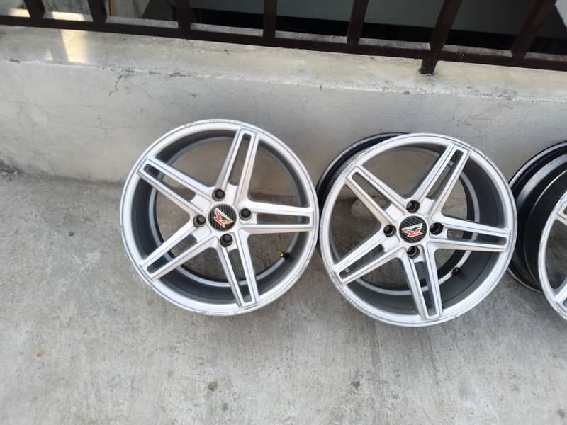 Star alloy rims 4