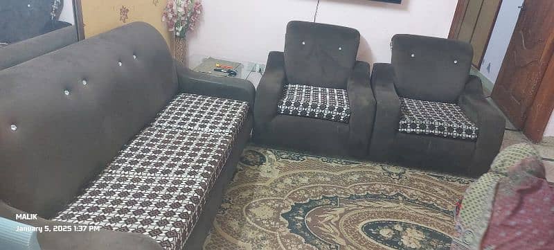 5 seater sofa molty foam velvet 1