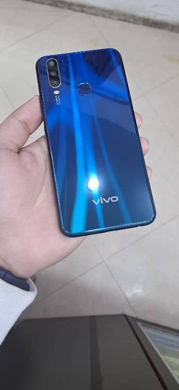 vivo y15 with complete box 0