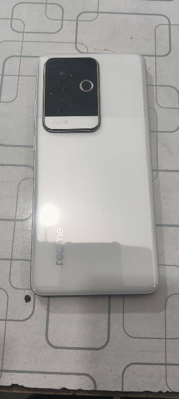 Realme GT 6 pro 12/256. Dual SIM NoN PTA. 3 months SIM taime only kit 0