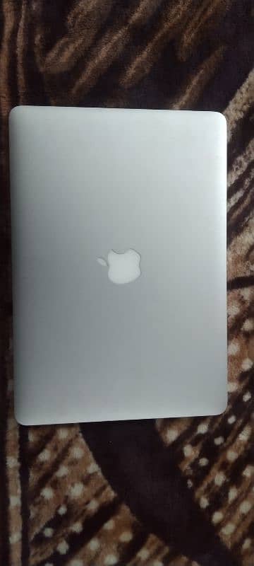 Macbook Air (early2014) 0