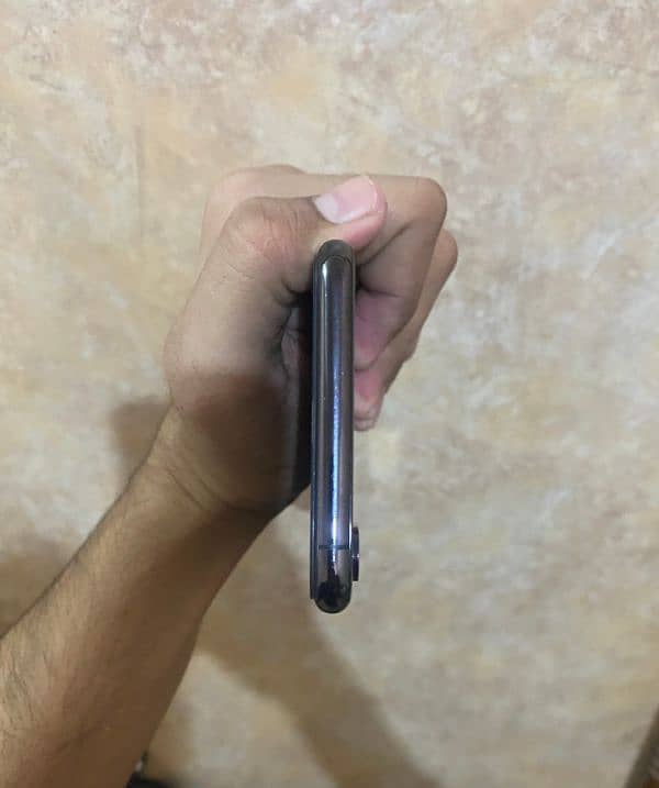 iPhone Xs Max |  Non PTA 5