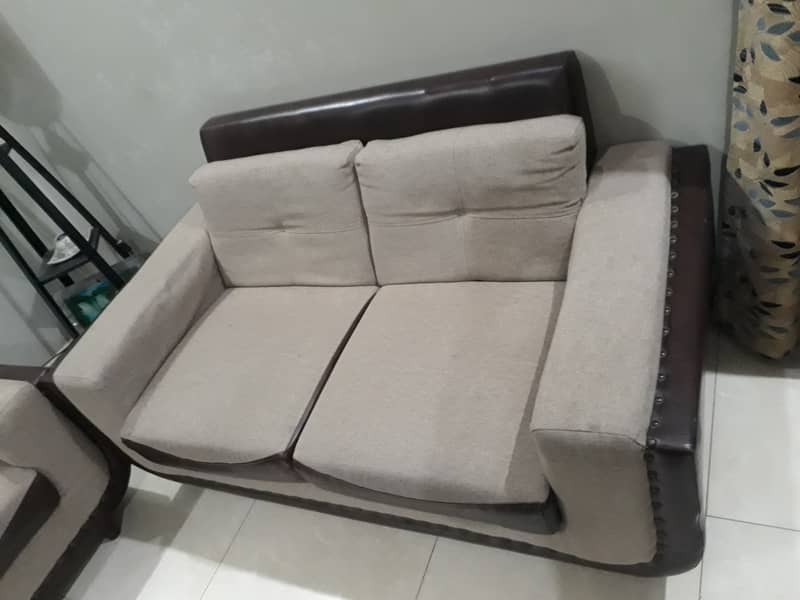 Stylish and comfortable sofa set 3